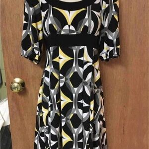 Bisou size 4 vintage style Stylish Black and Yellow Patterned Dress